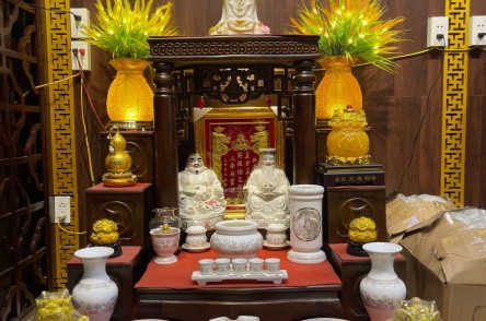 Cách Đặt Ban Thờ Thần Tài Cho Cửa Hàng Đúng Chuẩn, Hút Tài Lộc Và Buôn Bán Thuận Lợi